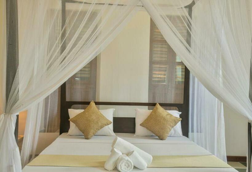 اتاق استاندارد با چشم‌انداز باغ, The Manor House By Sansi