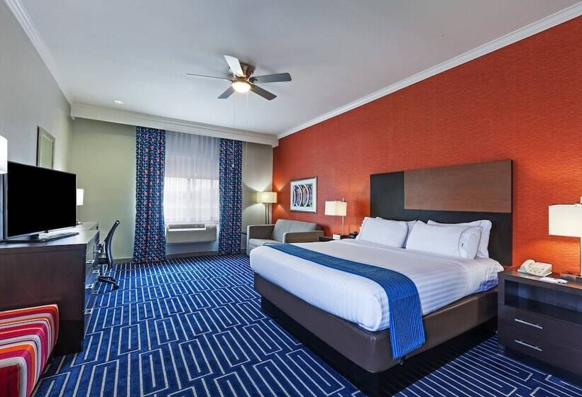 חדר סטנדרט, Holiday Inn Express & Suites Houston East, An Ihg
