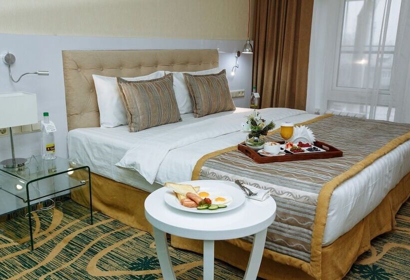 اتاق لوکس, Kazzhol  Almaty