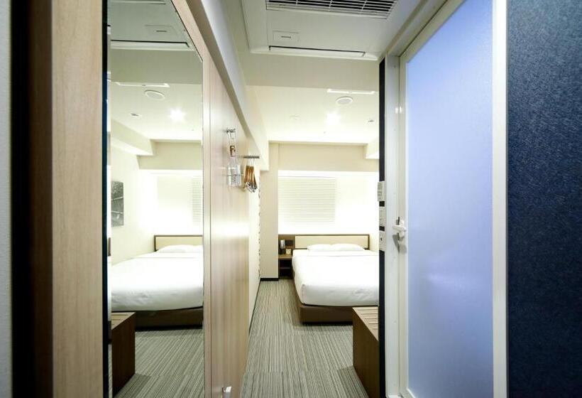 스탠다드 룸 퀸사이즈 침대, Travelodge Kyoto Shijokawaramachi