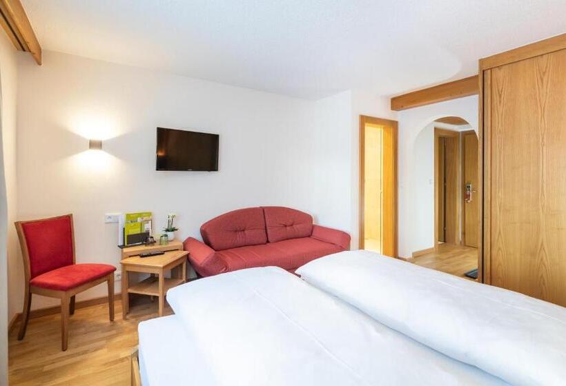 Quarto Estandar, Walserberg