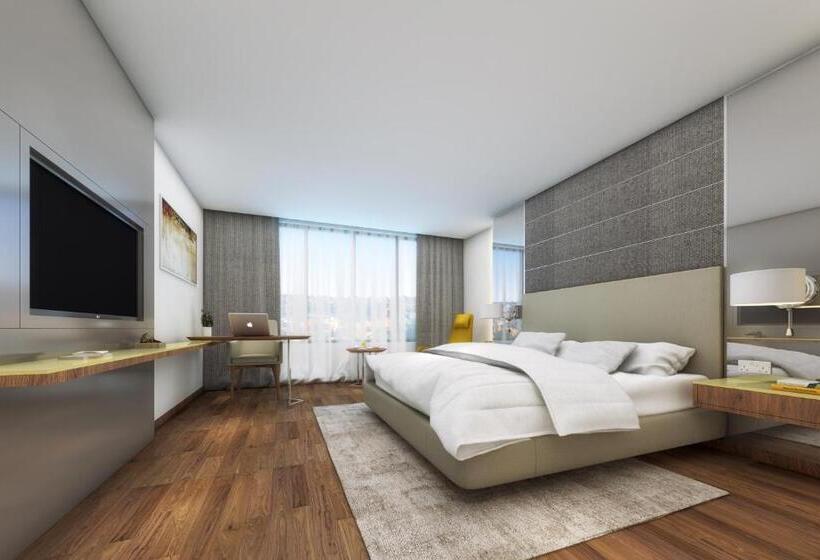 Номер Deluxe Кровать Кинг, Radisson Hotel Bareilly Airport