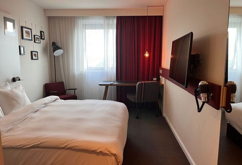 Номер Стандарт, B&b Hotel Derby
