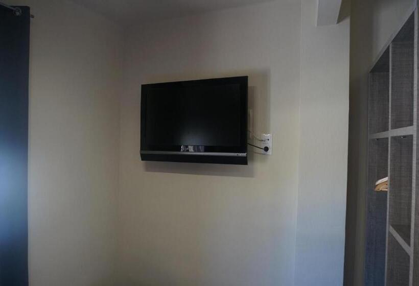 اتاق استاندارد یک تخته با سرویس بهداشتی مشترک, Hostal Fonda Montserrat