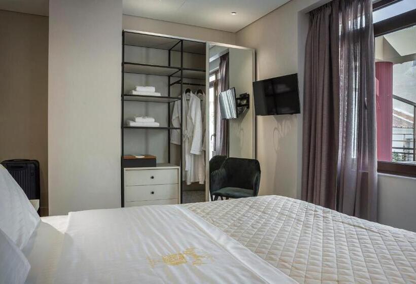 エクゼクティブスイート, Royalty Hotel Athens