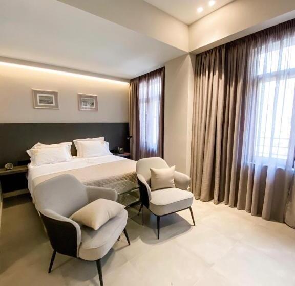 エクゼクティブスイート, Royalty Hotel Athens