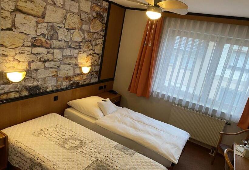 Номер Стандарт, Seebach