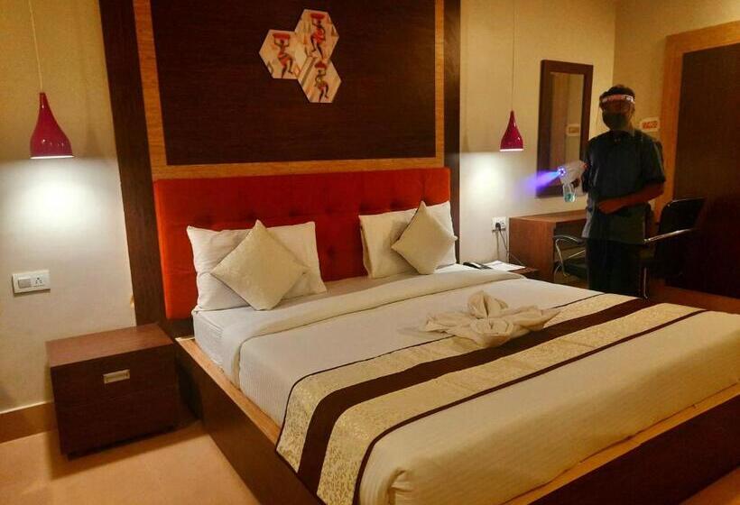 اتاق لوکس با بالکن, Goroomgo Hotel Reliance Jharkhand