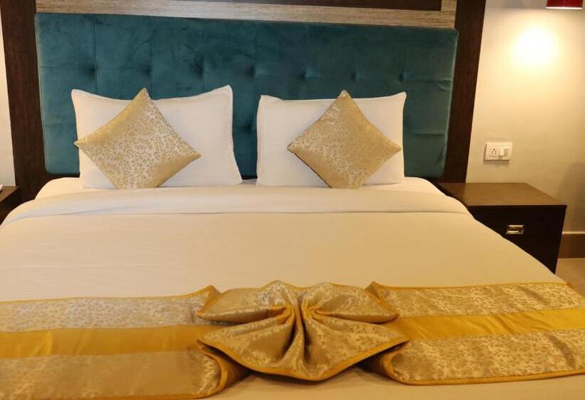 اتاق لوکس با بالکن, Goroomgo Hotel Reliance Jharkhand