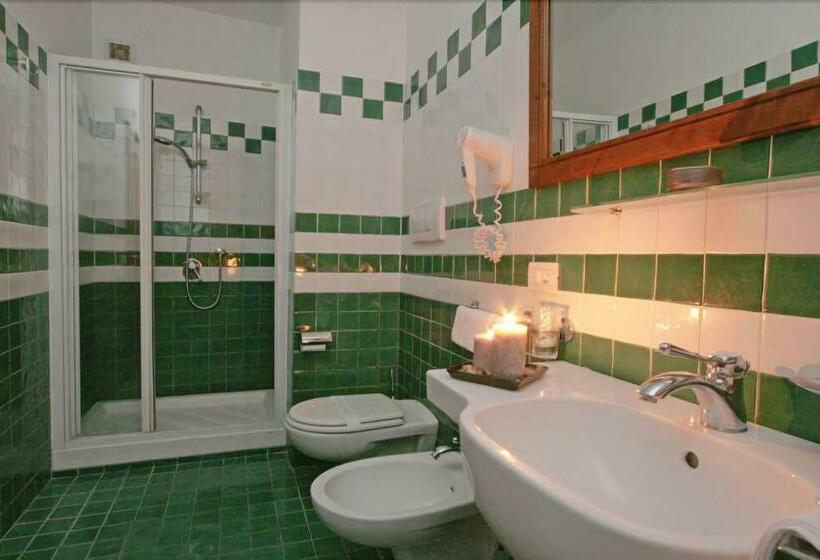 Номер Стандарт, La Magnolia Sorrento  City Centre