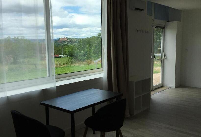 Четырехместный Номер Стандарт, Hôtel Restaurant   Le Vieux Pigeonnier