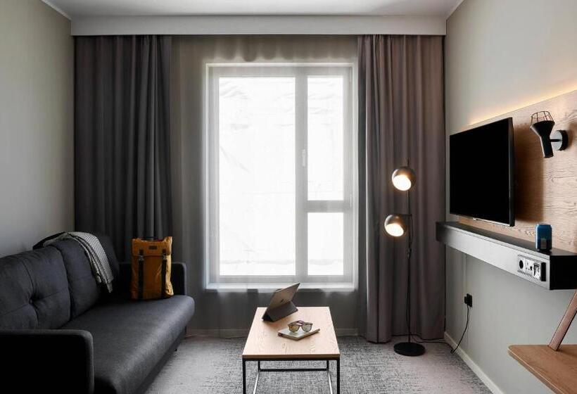 Семейный Номер, Moxy Milton Keynes