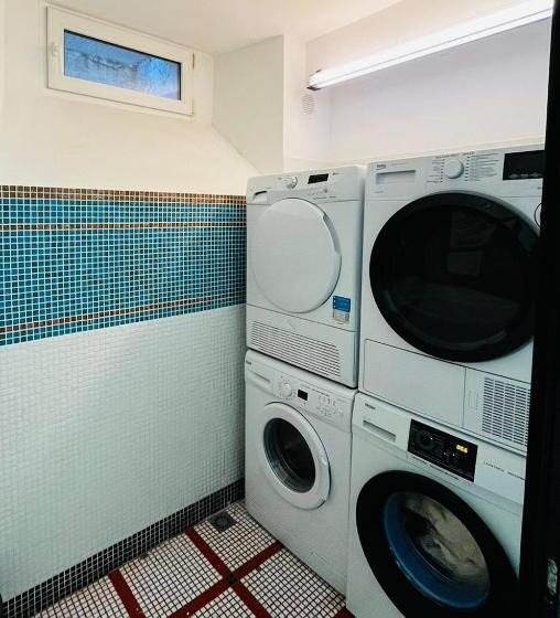 استودیوی لوکس, Guesthouse University By Lr   Self Check In