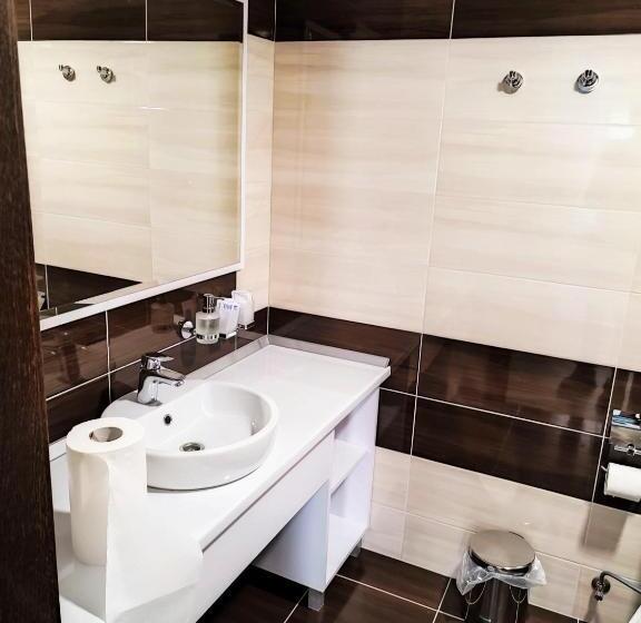 Quarto Triplo Deluxe, готель ресторан олеся