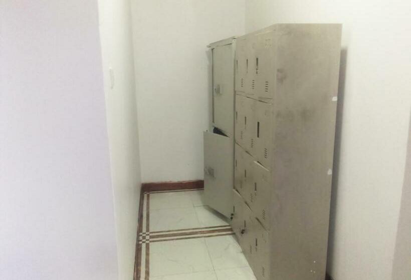 家庭间, Frontiers Hotel & Conference Entebbe
