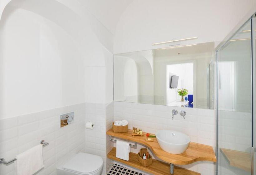سوئیت با تخت بزرگ, Villa Fortuna