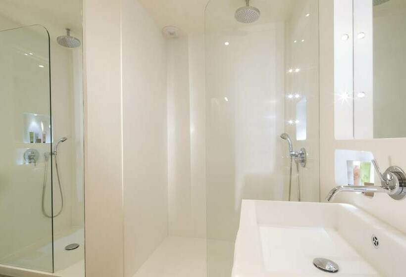 Habitación Deluxe, Gabriel Paris