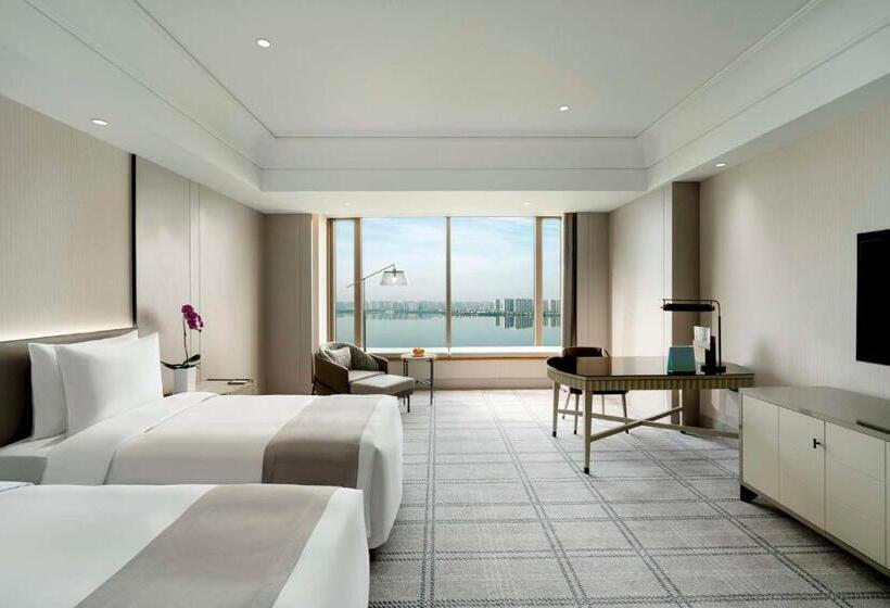 اتاق پریمیوم با چشم‌انداز دریاچه, Kempinski Hotel Suzhou