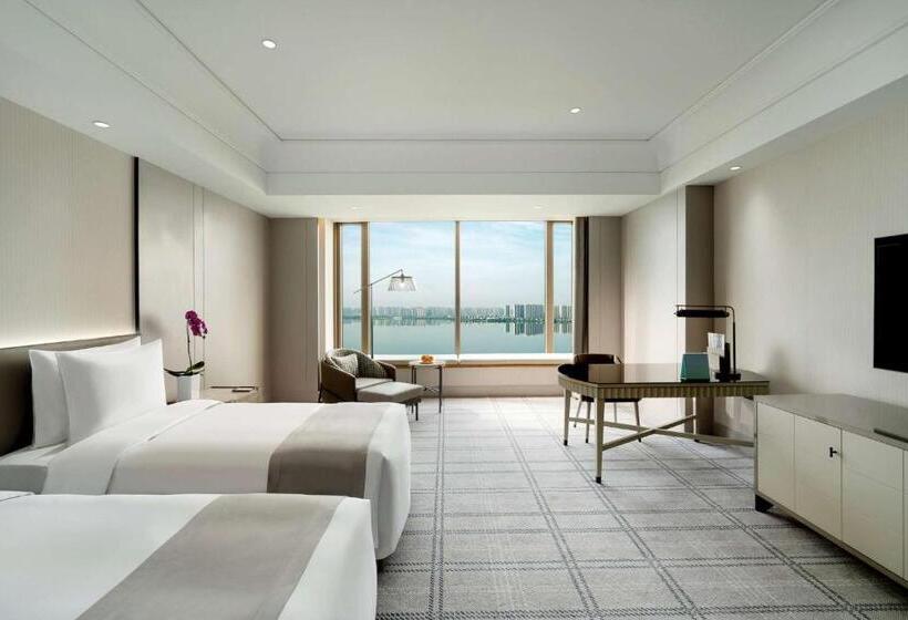 اتاق پریمیوم با چشم‌انداز دریاچه, Kempinski Hotel Suzhou