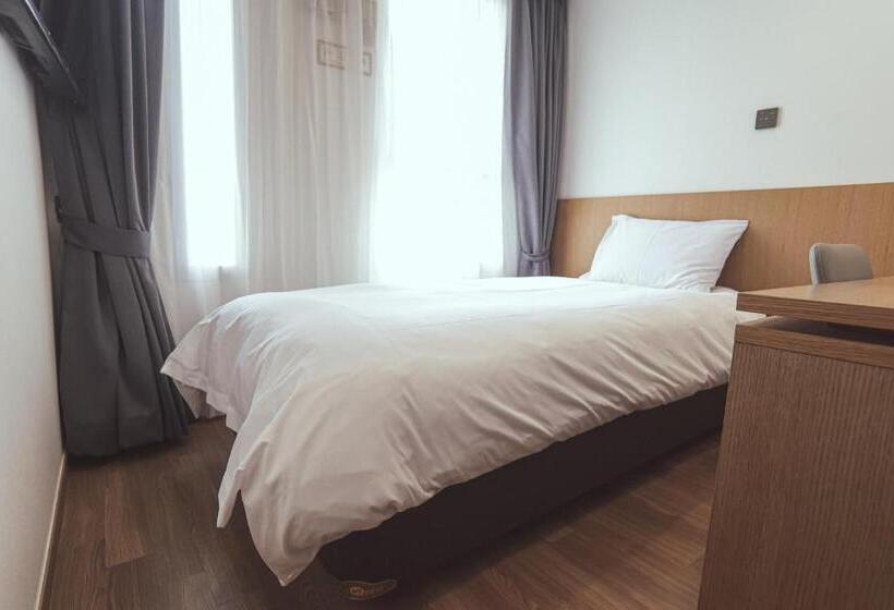 اتاق استاندارد یک نفره, Kenny Stay Jeju Mosulpo