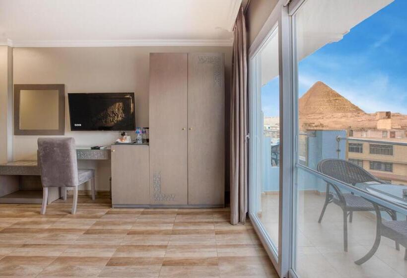 سوییت با چشم‌انداز پانوراما, Mamlouk Pyramids