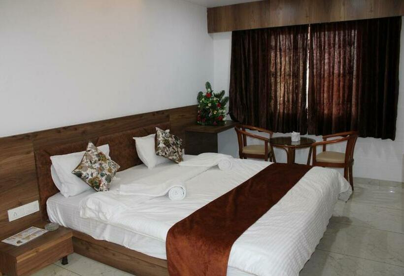 Номер Deluxe, The Grand Piano   Best Business Hotel In Patan