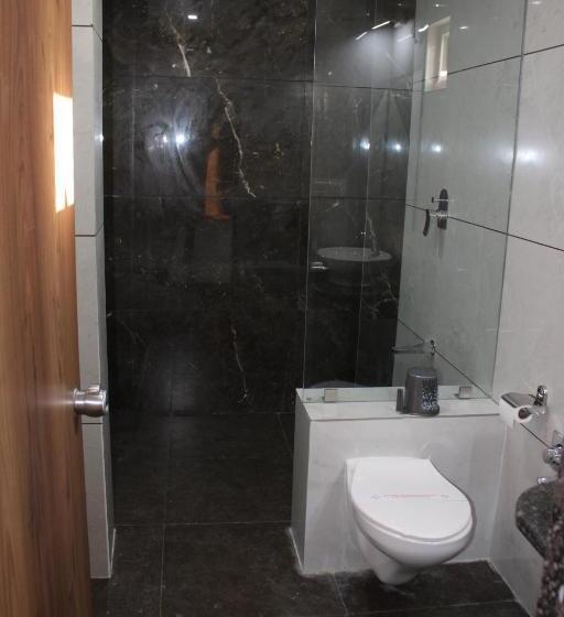 Номер Deluxe, The Grand Piano   Best Business Hotel In Patan