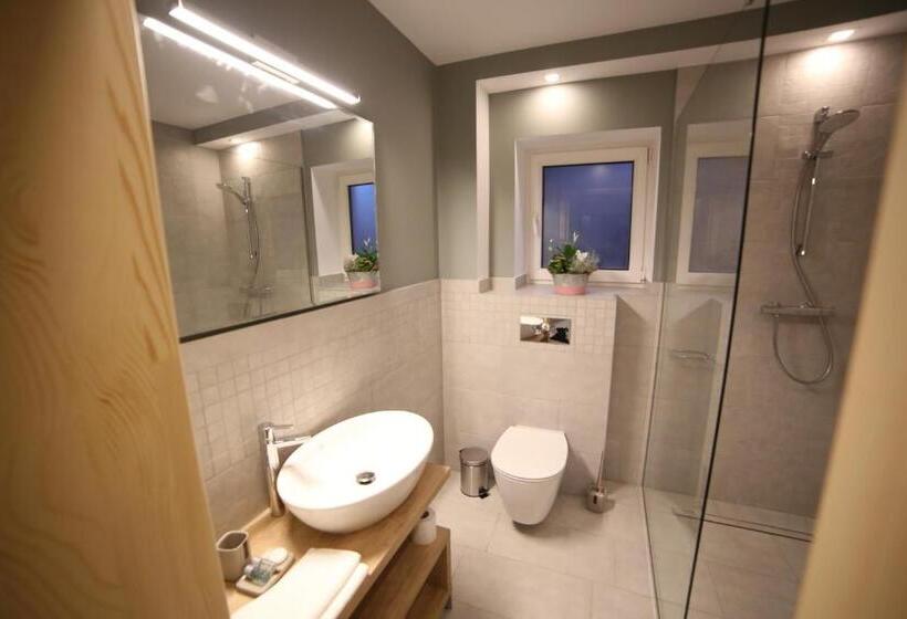 Standard room with outdoor bath, Villa Umberti
