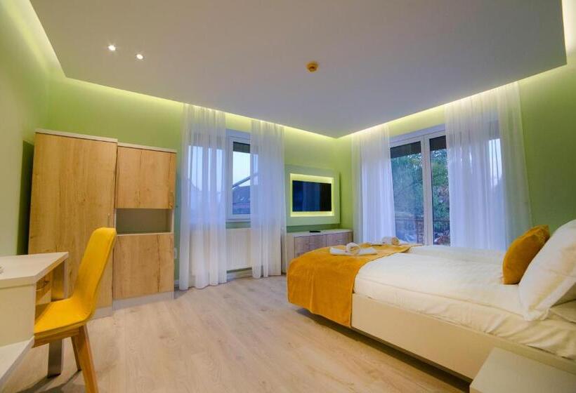 Standard room with outdoor bath, Villa Umberti