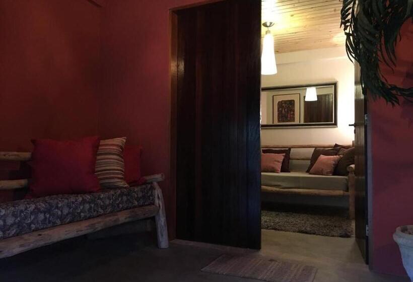 Люкс Deluxe Кровать Кинг, Pousada Casa De Mauá