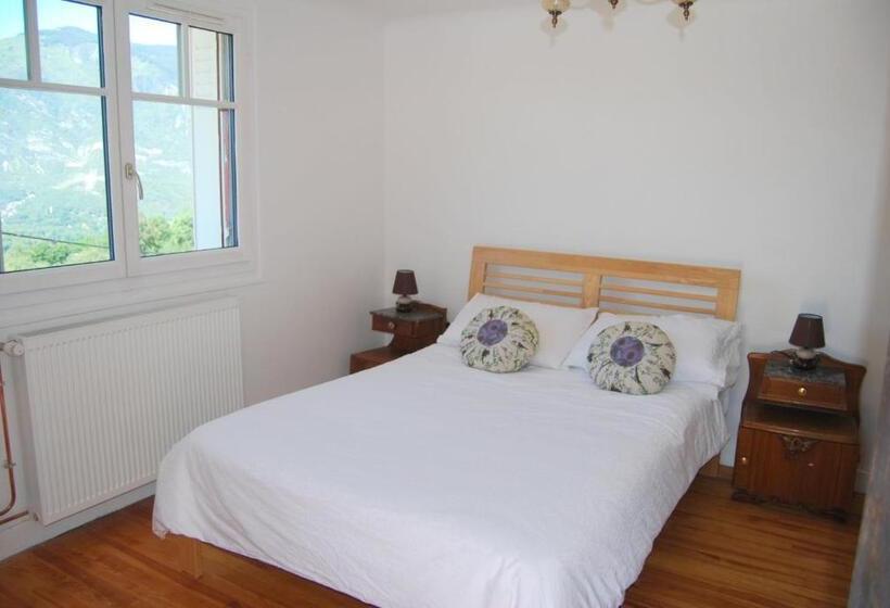 Номер Стандарт Вид на Горы, Auberge St P Vegetarien Bnb