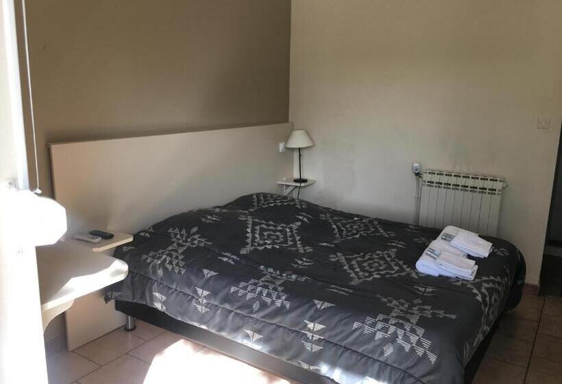 Номер Стандарт Вид на Сад, L'auberge Du Lac