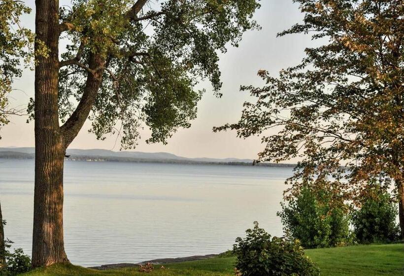 Полулюкс с Балконом, La Cache Du Lac Champlain