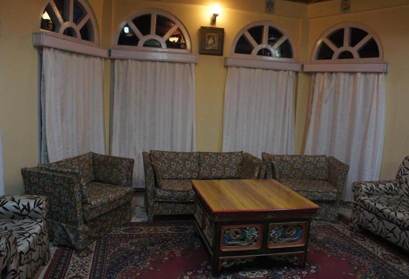 سوییت, Pemaling Lords Inn Dirang
