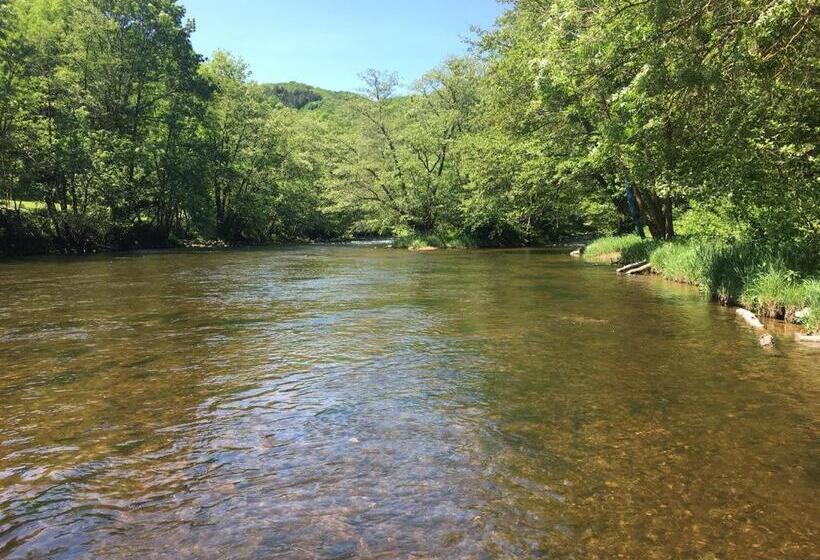 스탠다드 트리플 룸, Restaurant Les Gorges De Chouvigny
