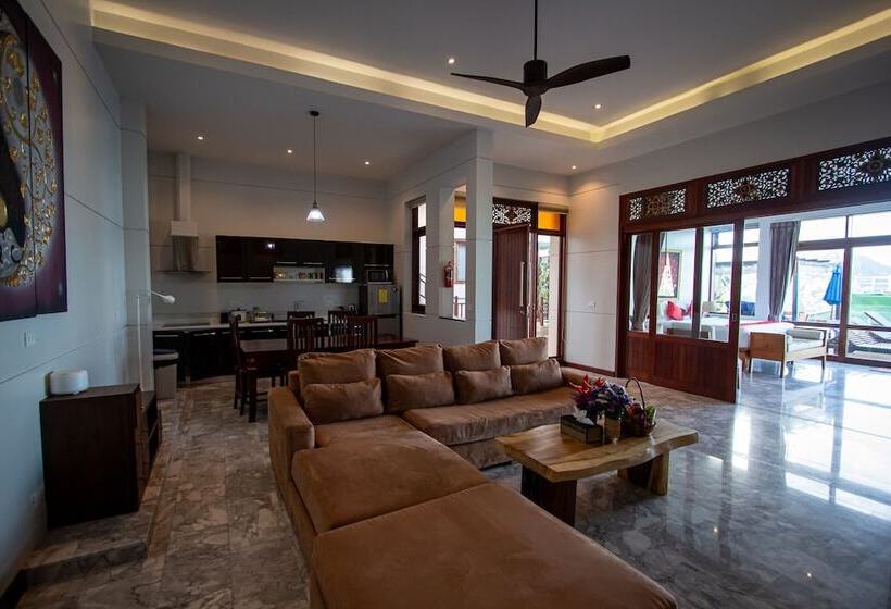 Вилла 2 Спальни Вид на Море, Sandalwood Luxury Villa Resort