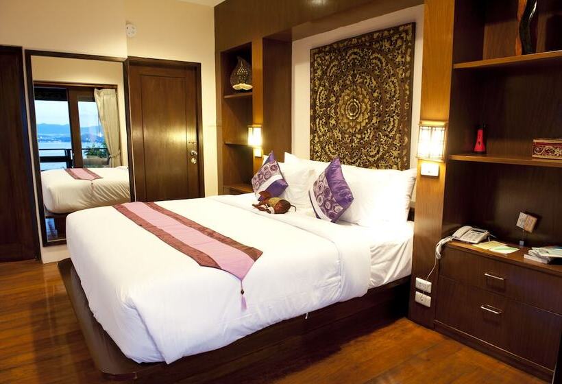 Вилла 3 Спальни с Бассейном, Sandalwood Luxury Villa Resort