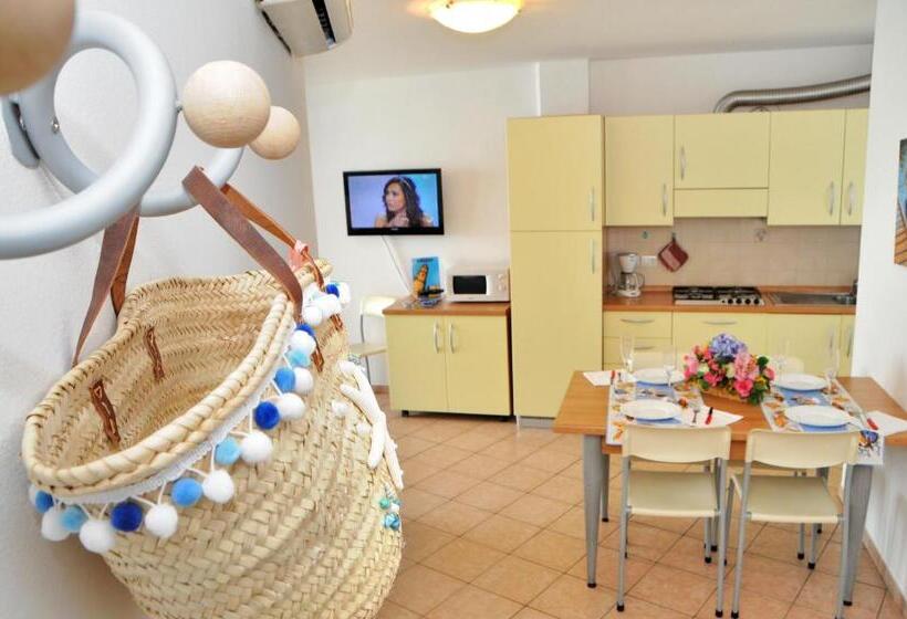 آپارتمان 1 خوابه با چشم‌انداز دریا, Residence Corallo