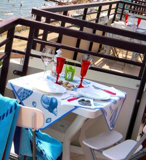 آپارتمان 1 خوابه با چشم‌انداز جانبی دریا, Residence Corallo