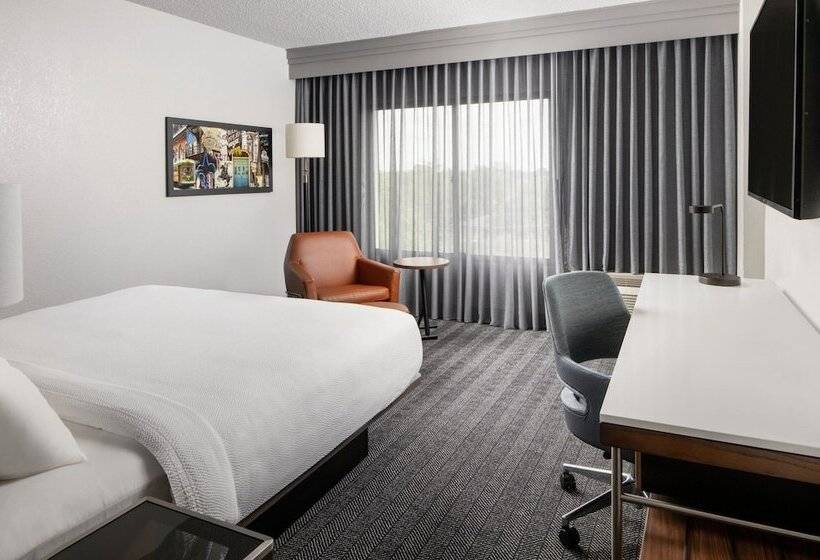스탠다드 룸 더블 침대, Courtyard By Marriott New Orleans Metairie