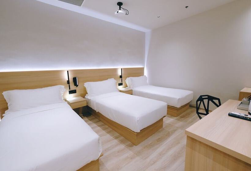Deluxe Triple Room, Rest Bugis