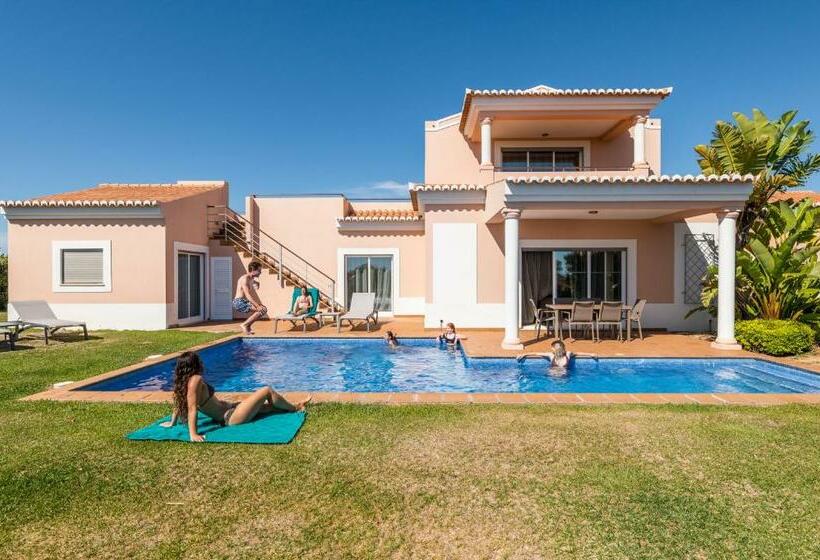Вилла 3 Спальни с Бассейном, Vale Da Lapa Village Resort