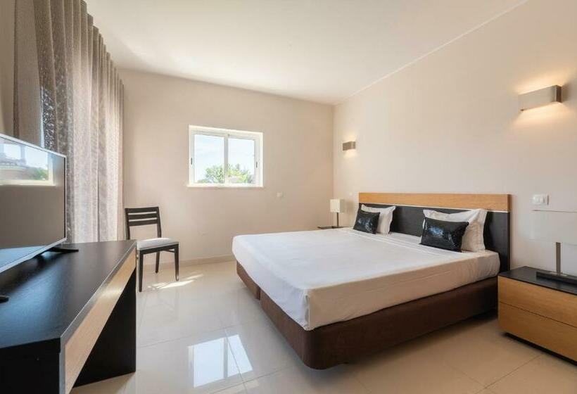 Вилла 3 Спальни с Бассейном, Vale Da Lapa Village Resort
