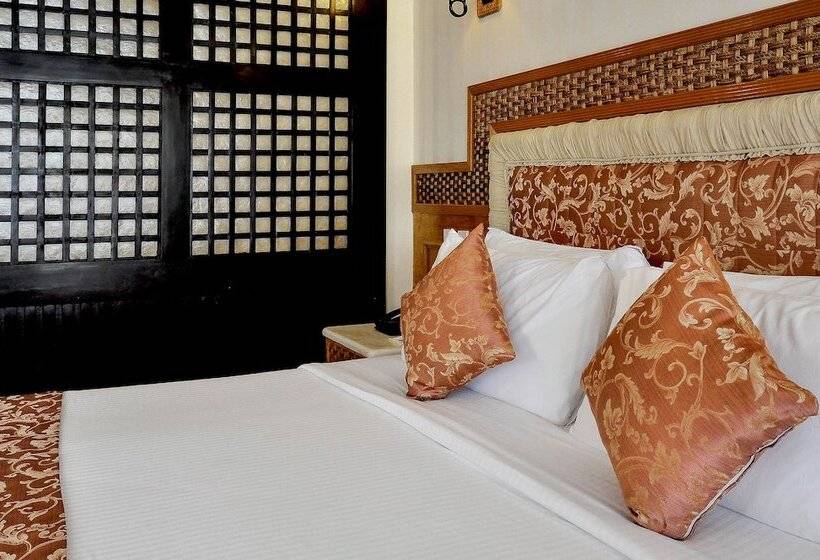 프레지덴셜 스위트, Red Coconut Beach Hotel Boracay