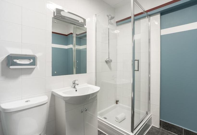 Номер Стандарт, Ph Hostel Liverpool