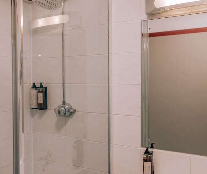 Номер Стандарт, Ph Hostel Liverpool