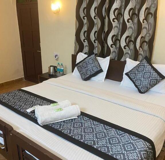 اتاق استاندارد با تخت بزرگ, Baga Villa