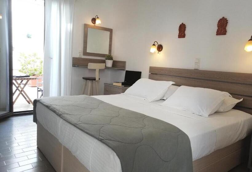 Номер Стандарт, Christina Hotel, Adults Only, Heated Salt Water Pool