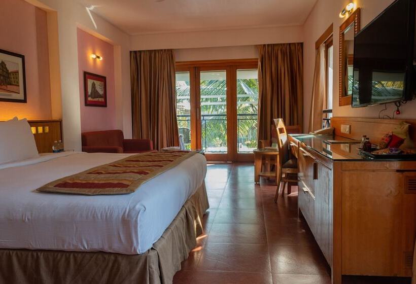 Люкс Вид на Бассейн, Doubletree By Hilton Hotel Goa   Arpora   Baga