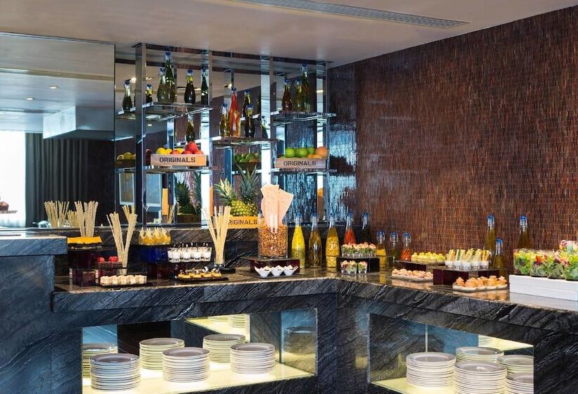 اتاق اجرایی با چشم‌انداز دریا, Hong Kong Skycity Marriott